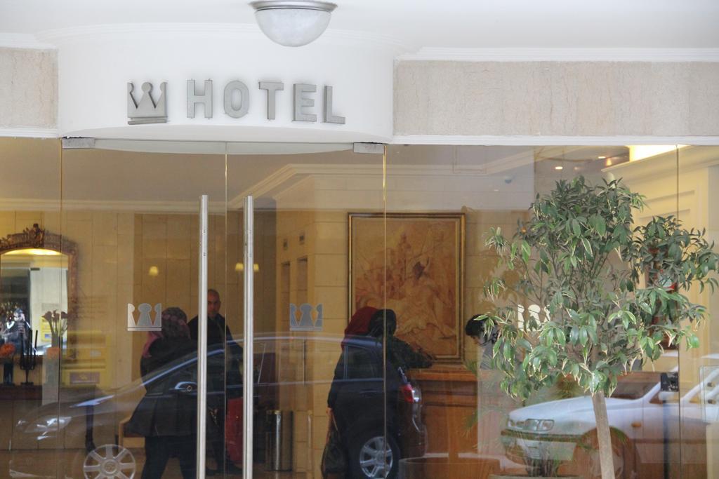 Napoleon Hotel Beirut Exterior photo